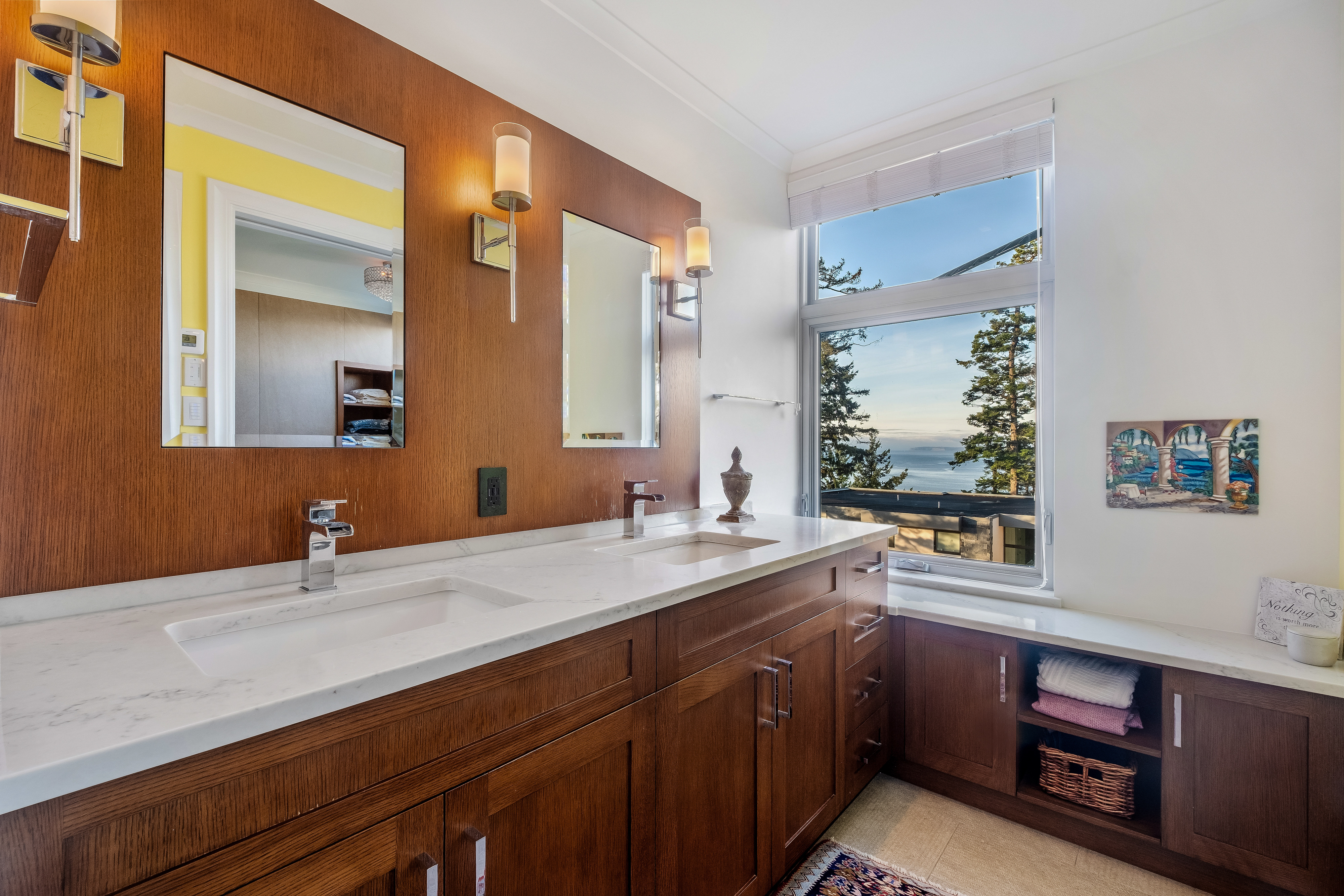 15046 Buena Vista Avenue